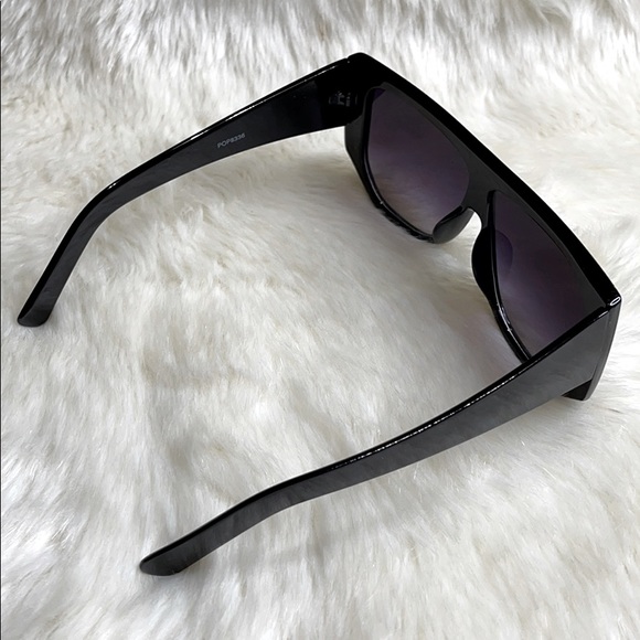 2 for $22 mix Sunglasses - Picture 4 of 5